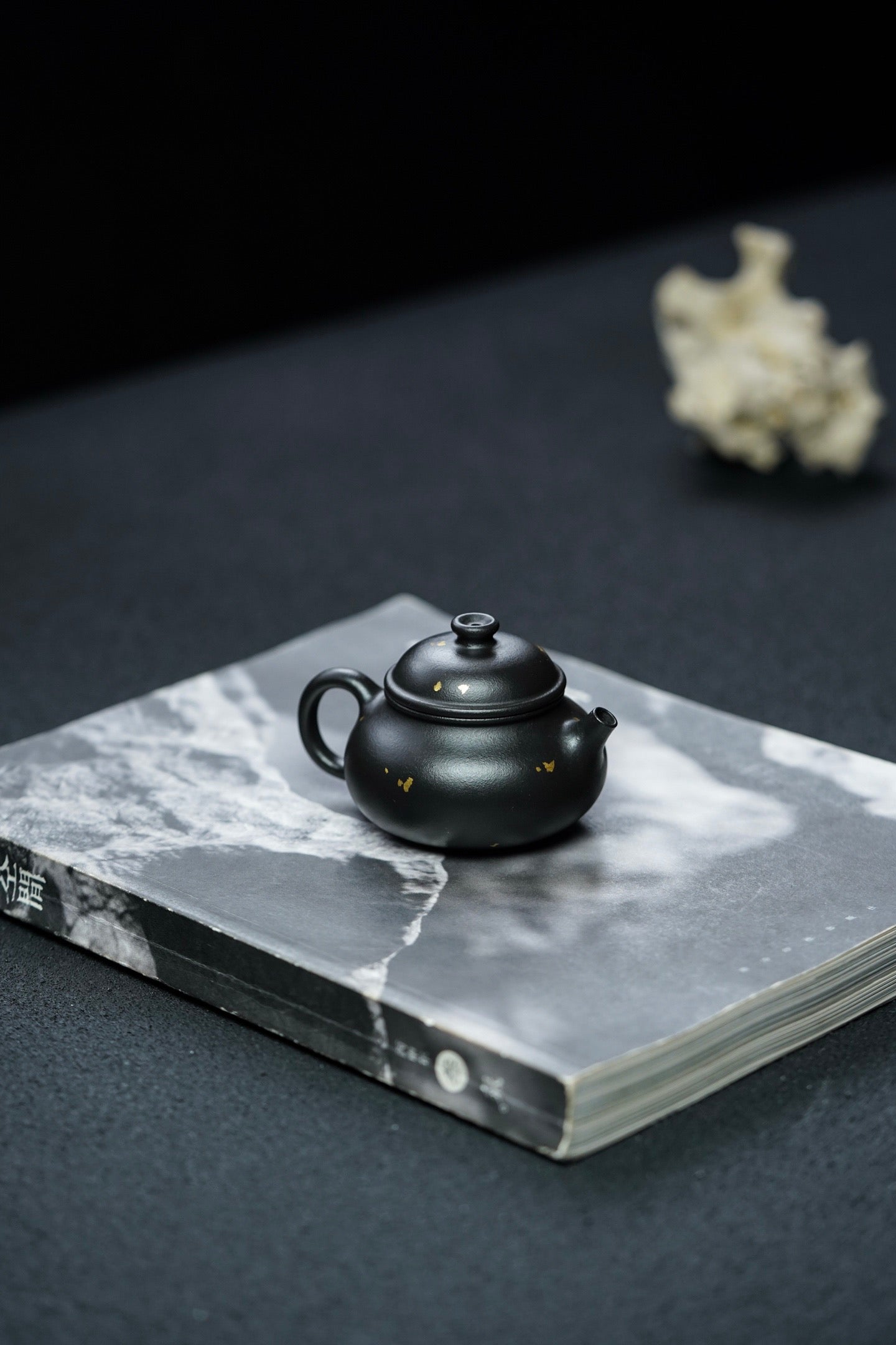 Fu Lu Rong Tian   100cc - Yixing Zisha Purple Clay Teapot