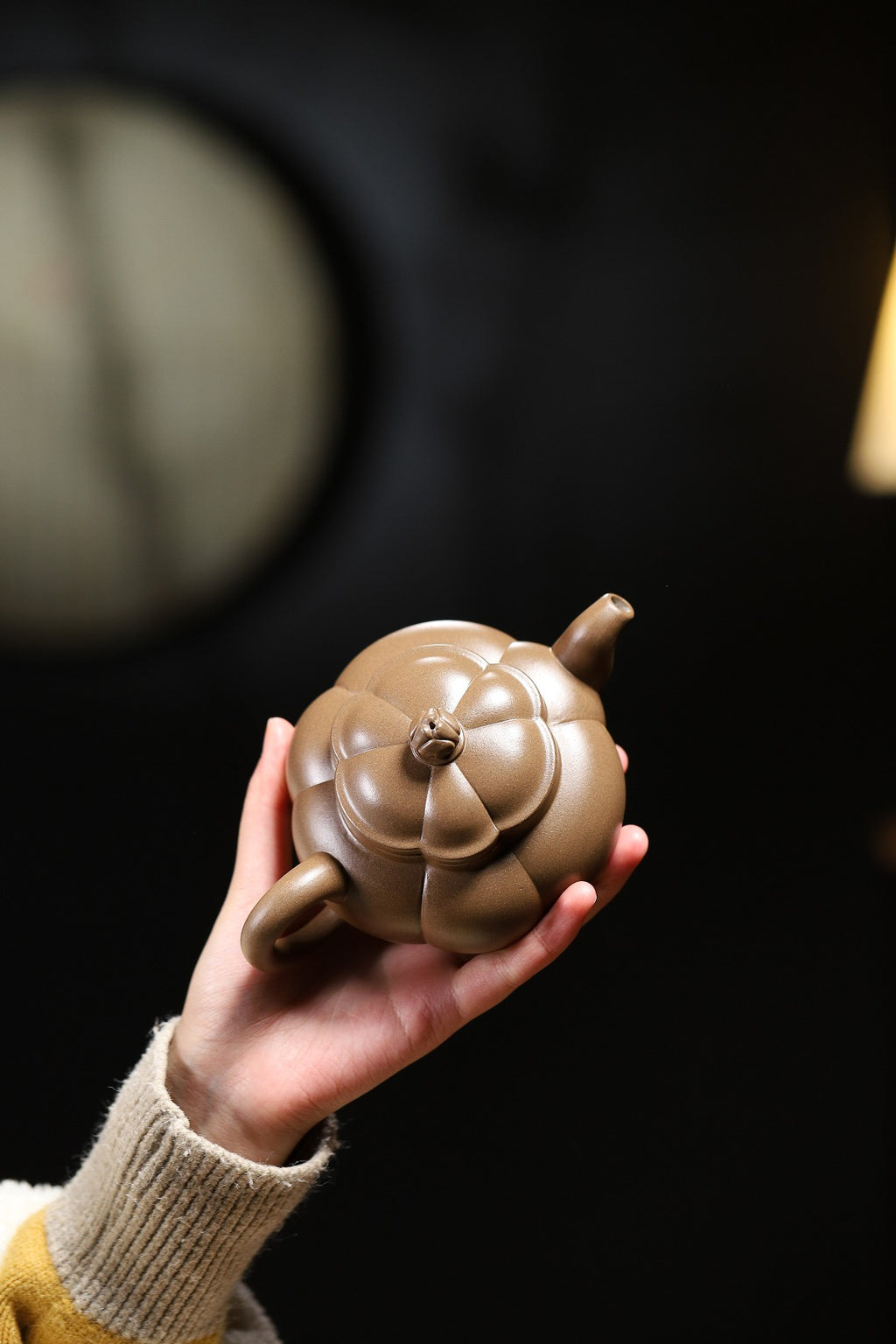 Sna Zu Ling Hua    280cc - Yixing Zisha Purple Clay Teapot