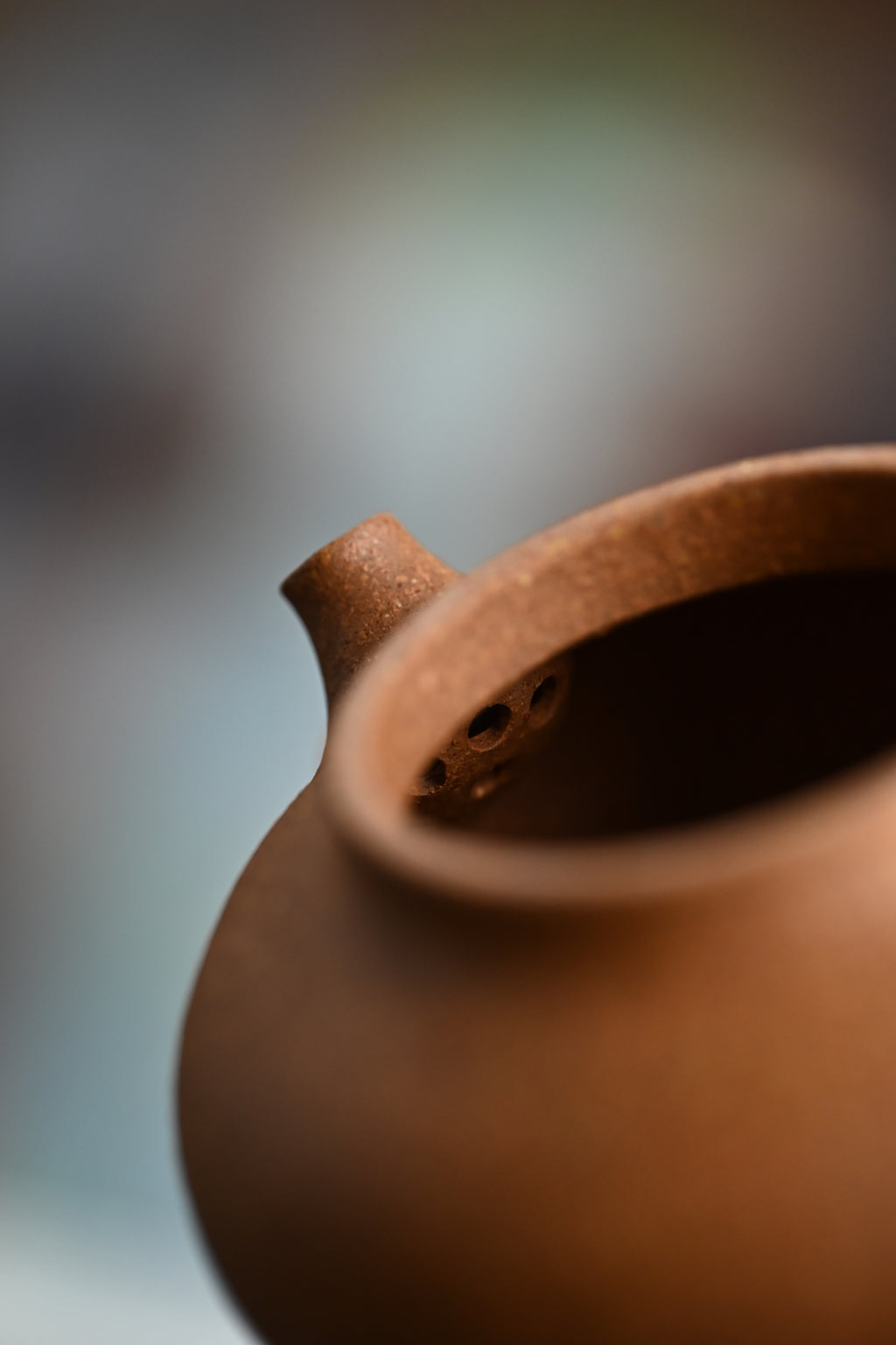 Rong Tian    160cc - Yixing Zisha Purple Clay Teapot