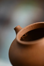 Rong Tian    160cc - Yixing Zisha Purple Clay Teapot
