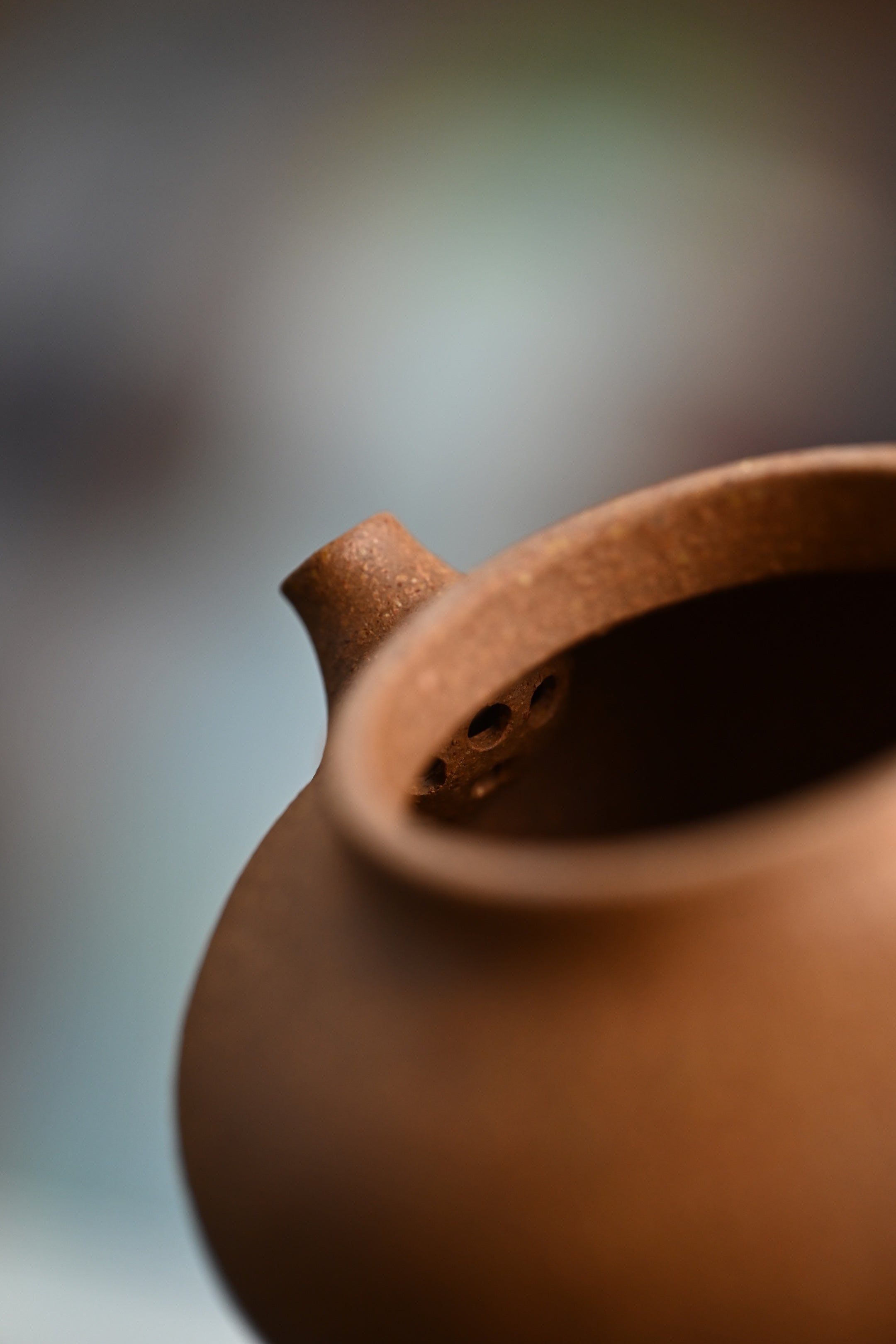 Rong Tian    160cc - Yixing Zisha Purple Clay Teapot