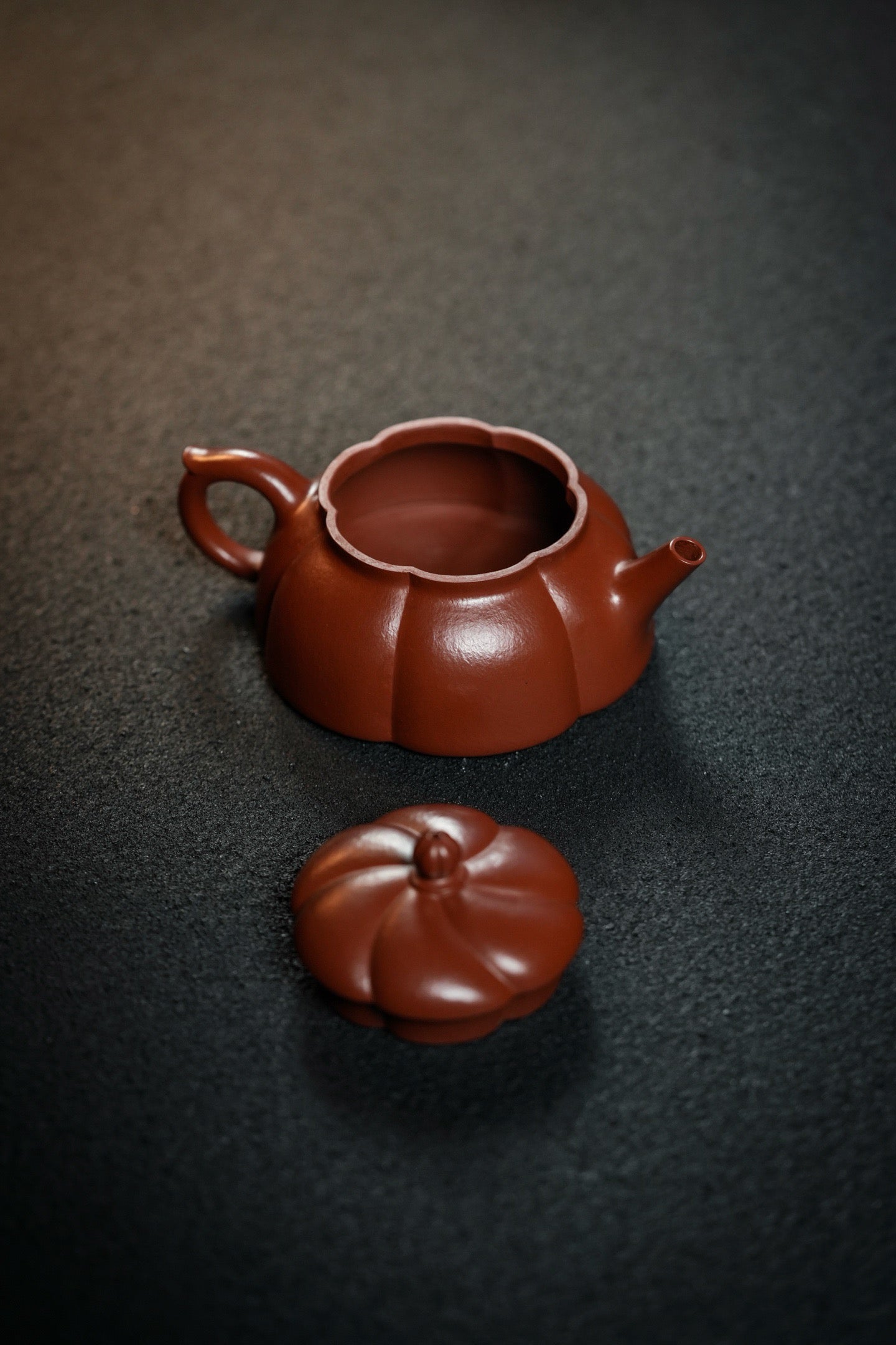 Zhan Yan   140cc  - Yixing Zisha Purple Clay Teapot