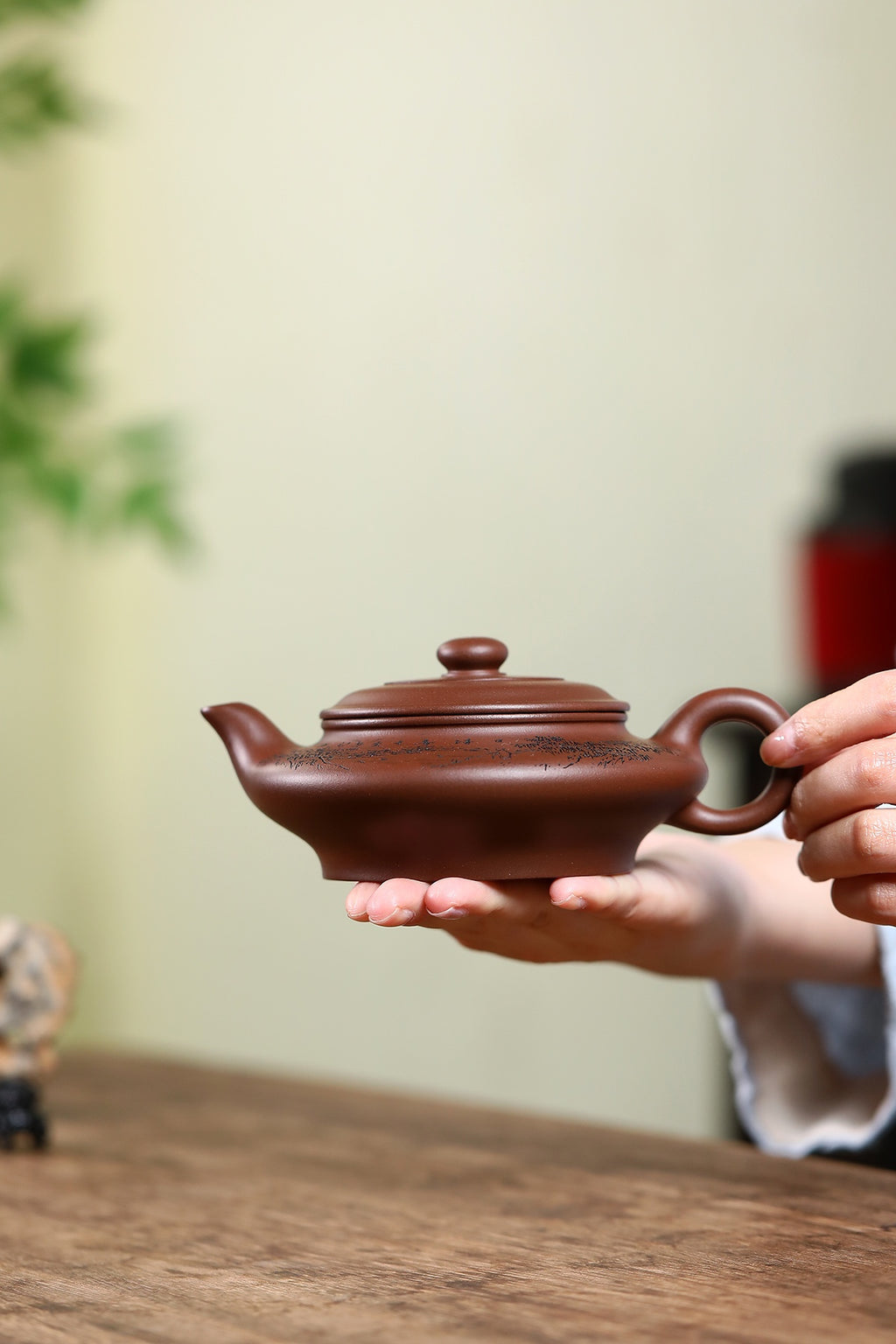 Xu Bian  200cc  - Yixing Zisha Purple Clay Teapot