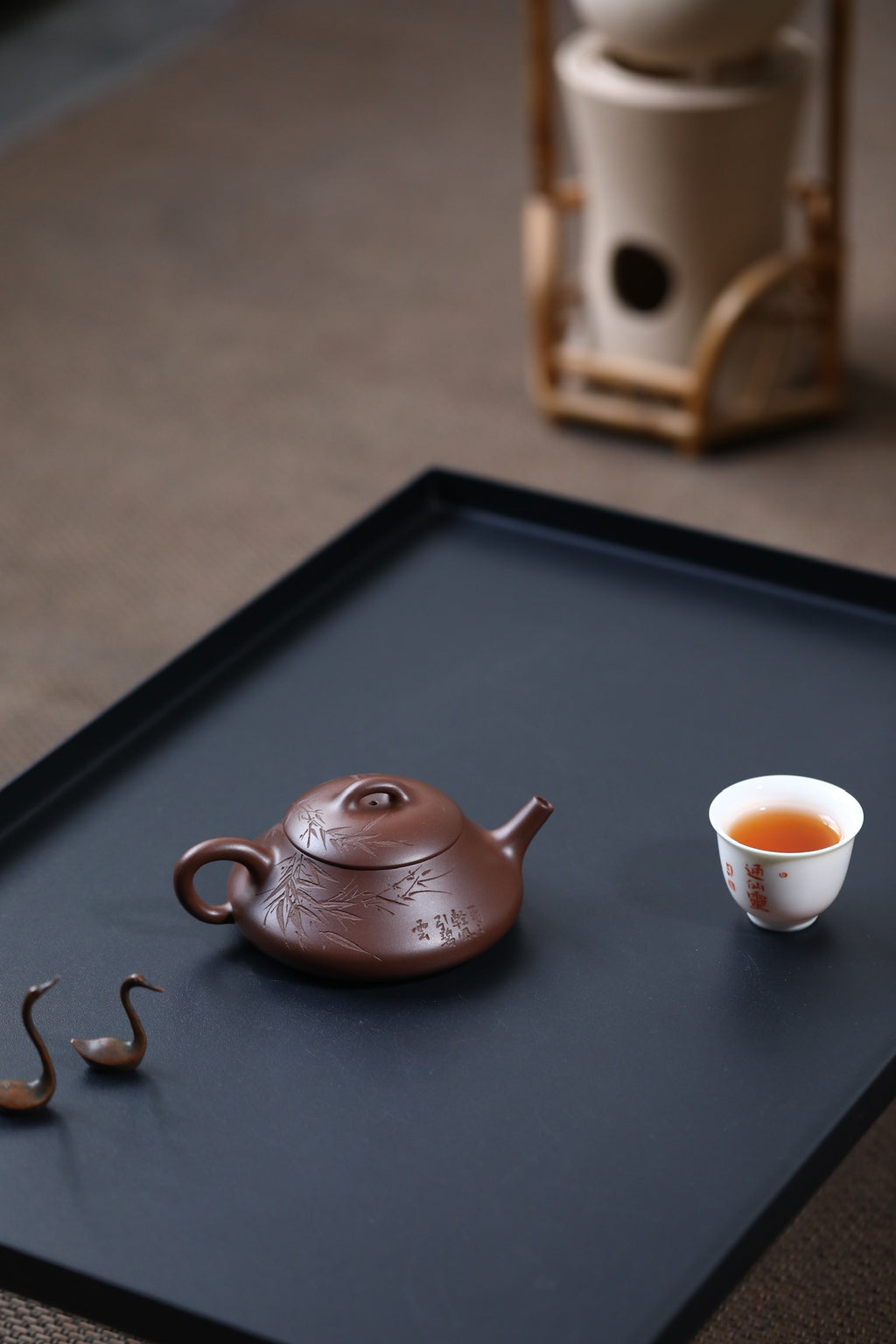 Yin Piao   160cc - Yixing Zisha Purple Clay Teapot