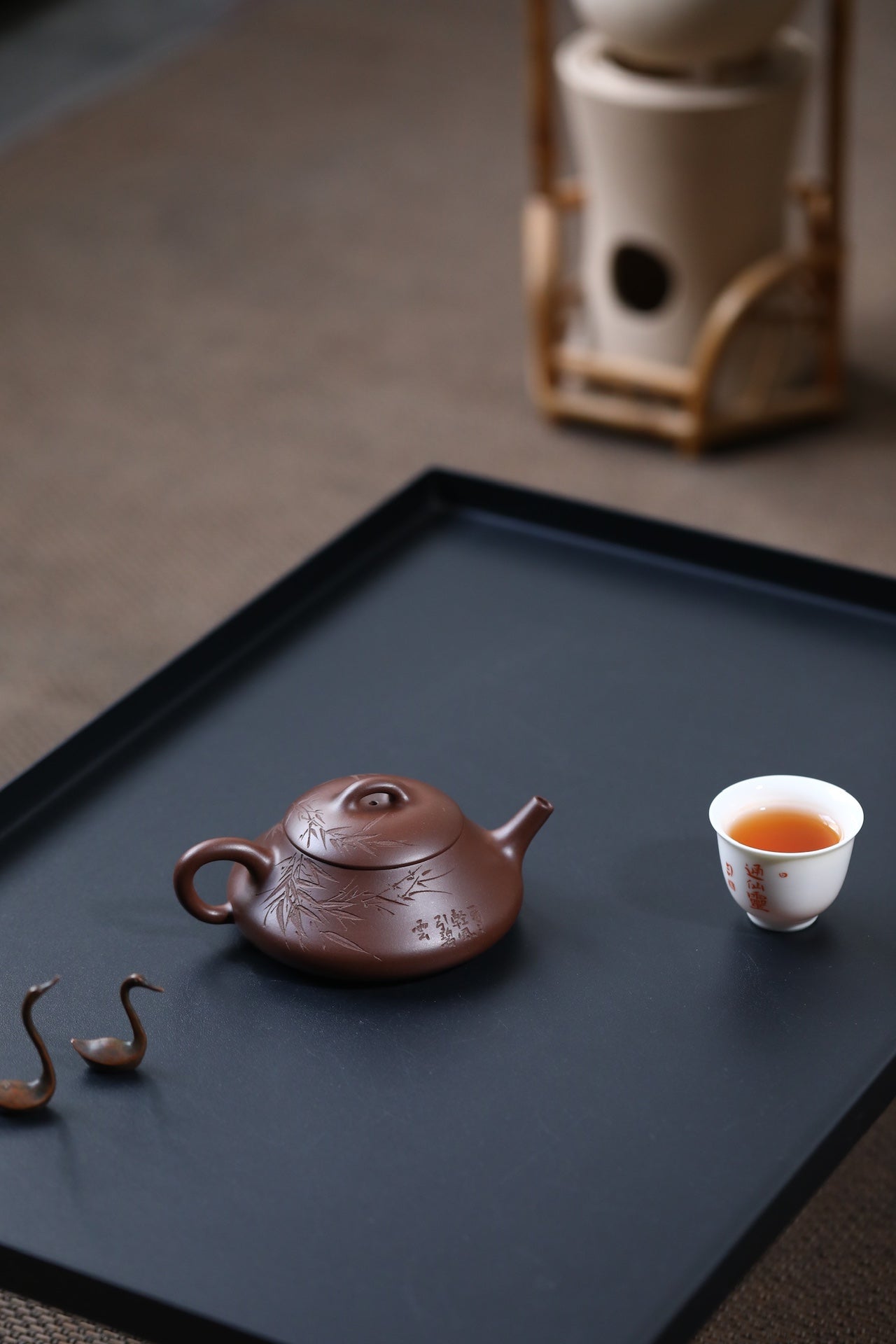 Yin Piao   160cc - Yixing Zisha Purple Clay Teapot