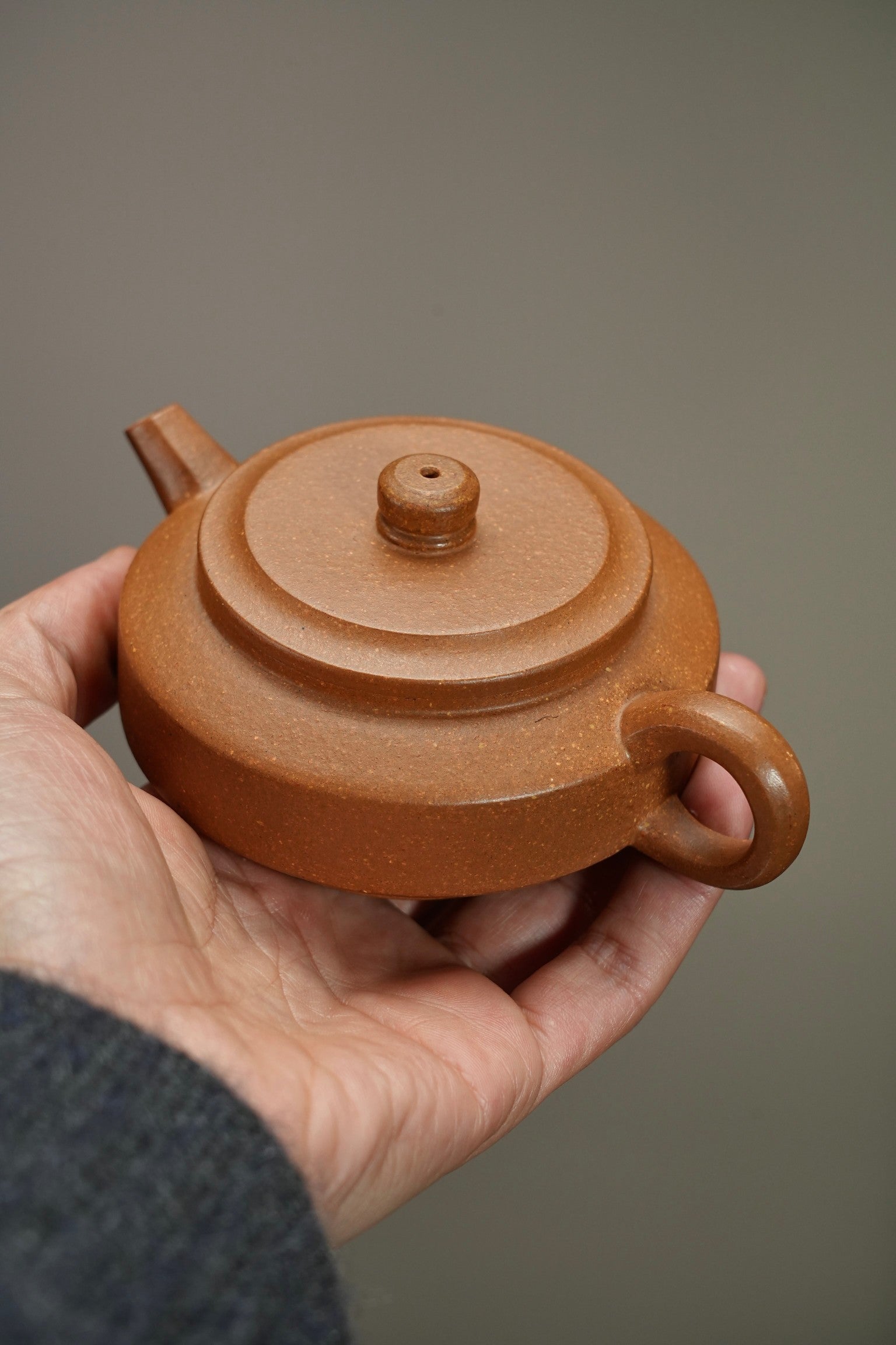 Zhou Pan   180cc - Yixing Zisha Purple Clay Teapot