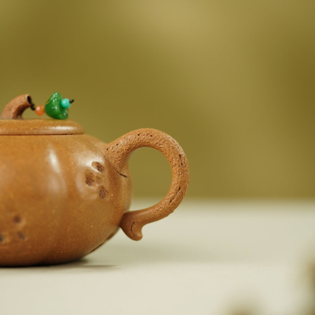 Wa Qu Hu   170cc - Yixing Zisha Purple Clay Teapot