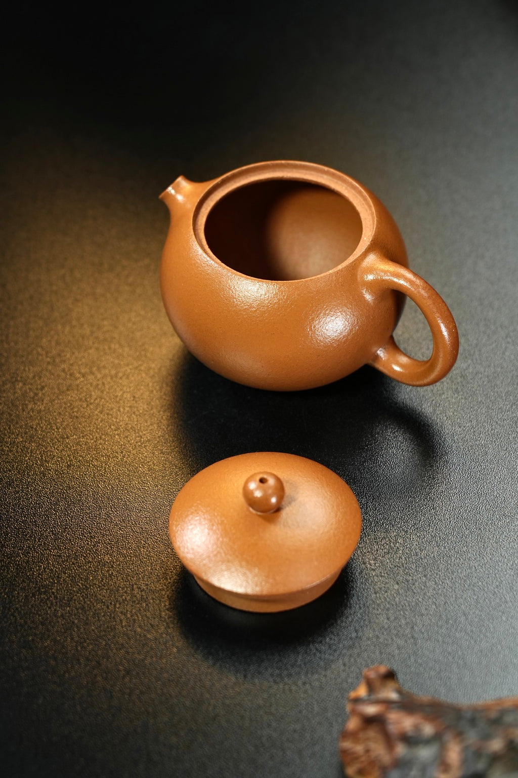 Xi Shi    150cc - Yixing Zisha Purple Clay Teapot