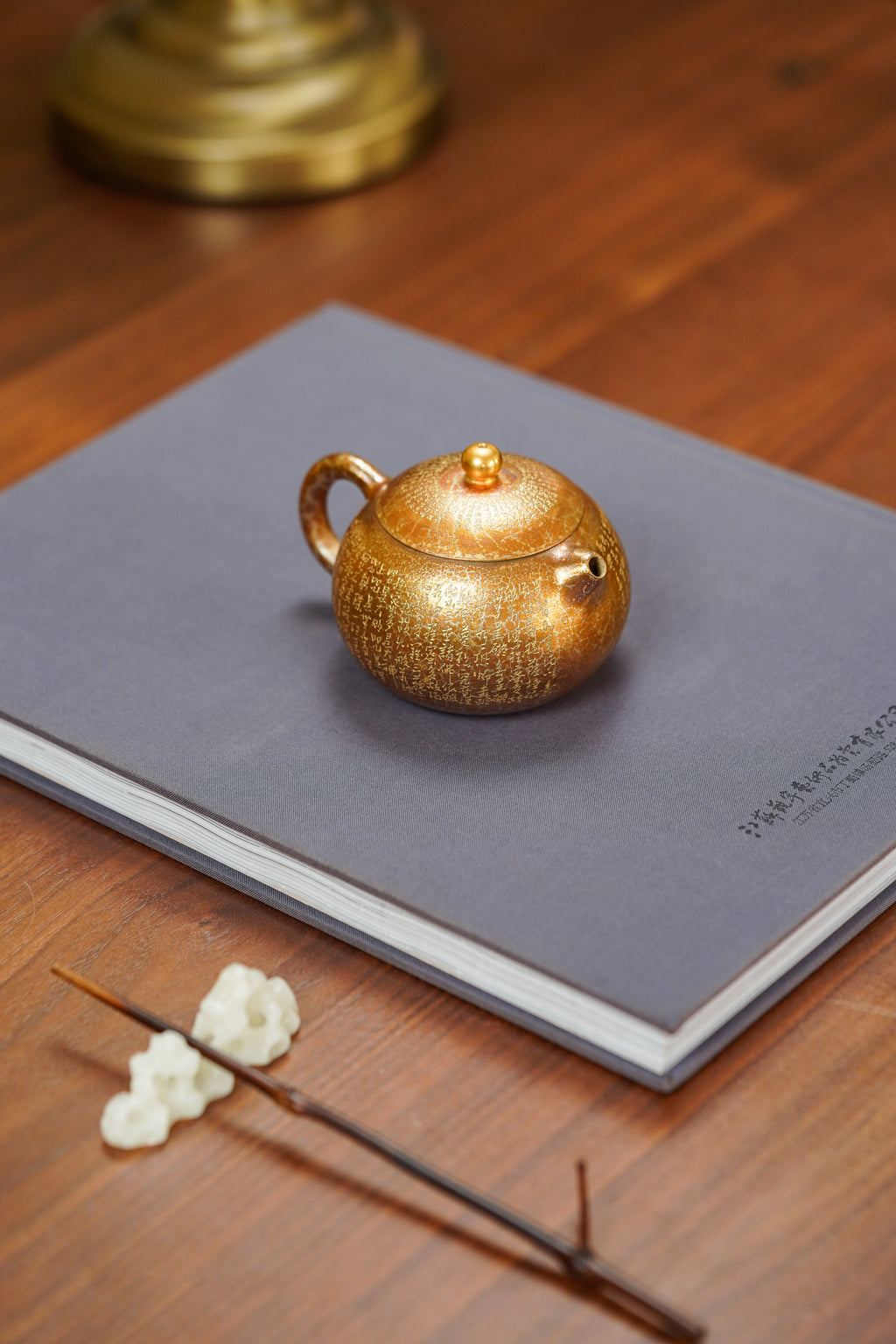 Xin Jing Xi Shi    180cc - Yixing Zisha Purple Clay Teapot
