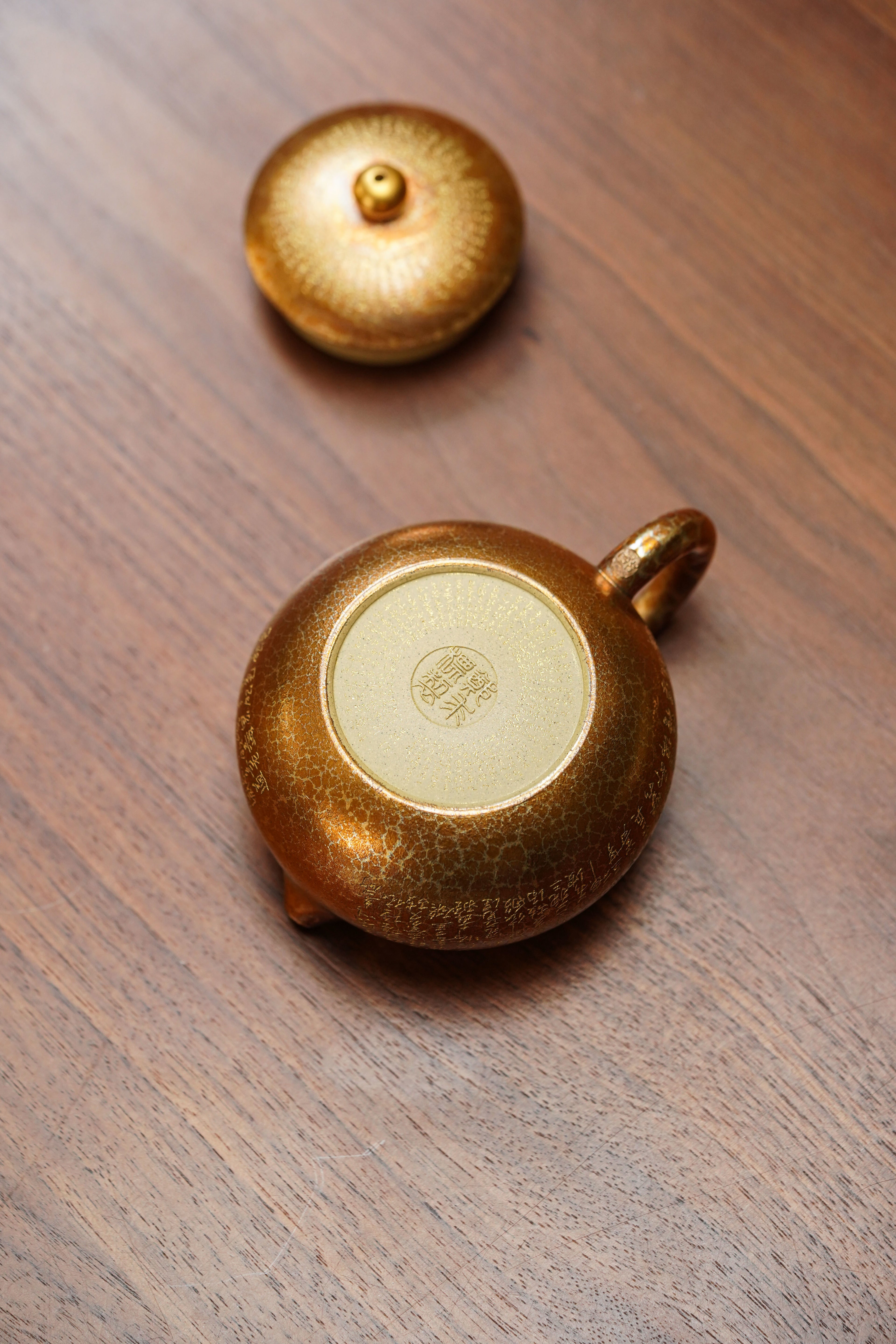 Xin Jing Xi Shi    180cc - Yixing Zisha Purple Clay Teapot