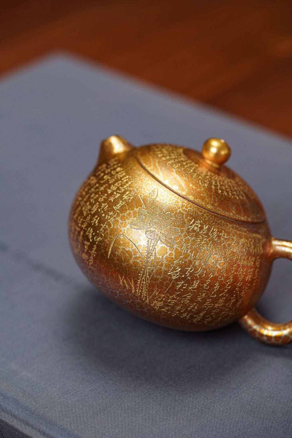 Xin Jing Xi Shi    180cc - Yixing Zisha Purple Clay Teapot