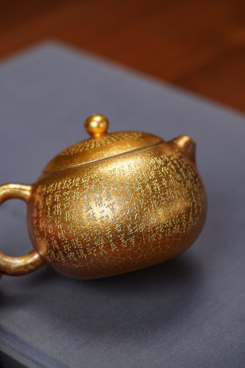Xin Jing Xi Shi    180cc - Yixing Zisha Purple Clay Teapot