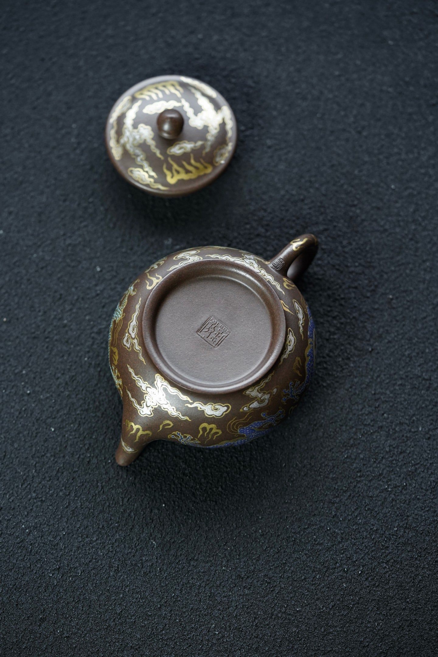 Bian Ying  150cc - Yixing Zisha Purple Clay Teapot