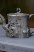 Rui Zhi Yun Song    200cc - Yixing Zisha Purple Clay Teapot