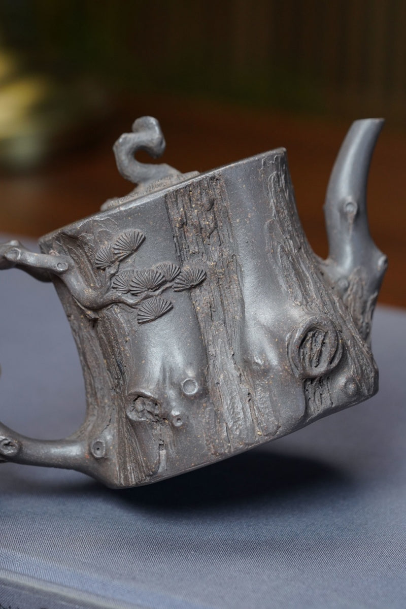 Rui Zhi Yun Song    200cc - Yixing Zisha Purple Clay Teapot