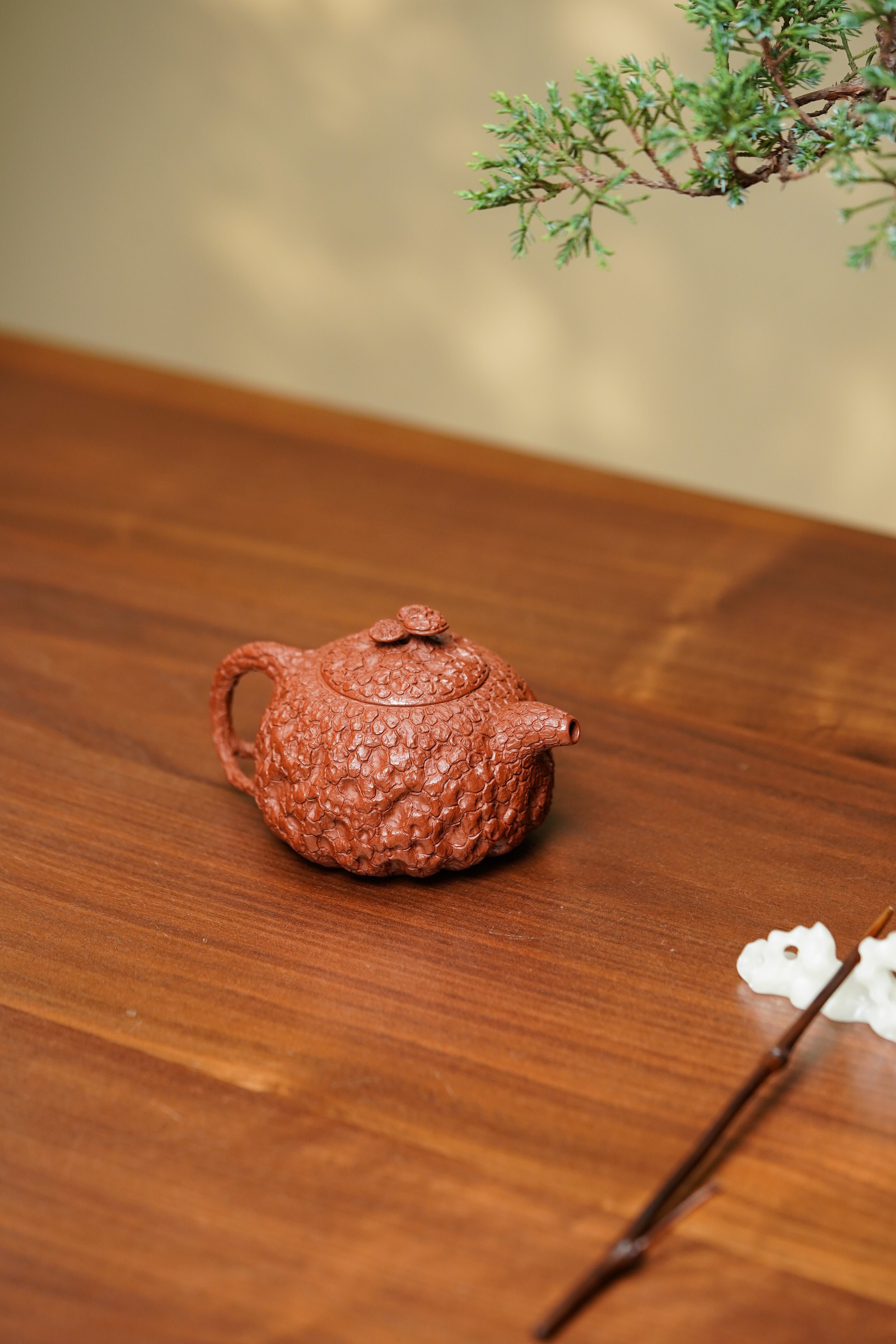 Long Lin Gong Chun  180cc - Yixing Zisha Purple Clay Teapot