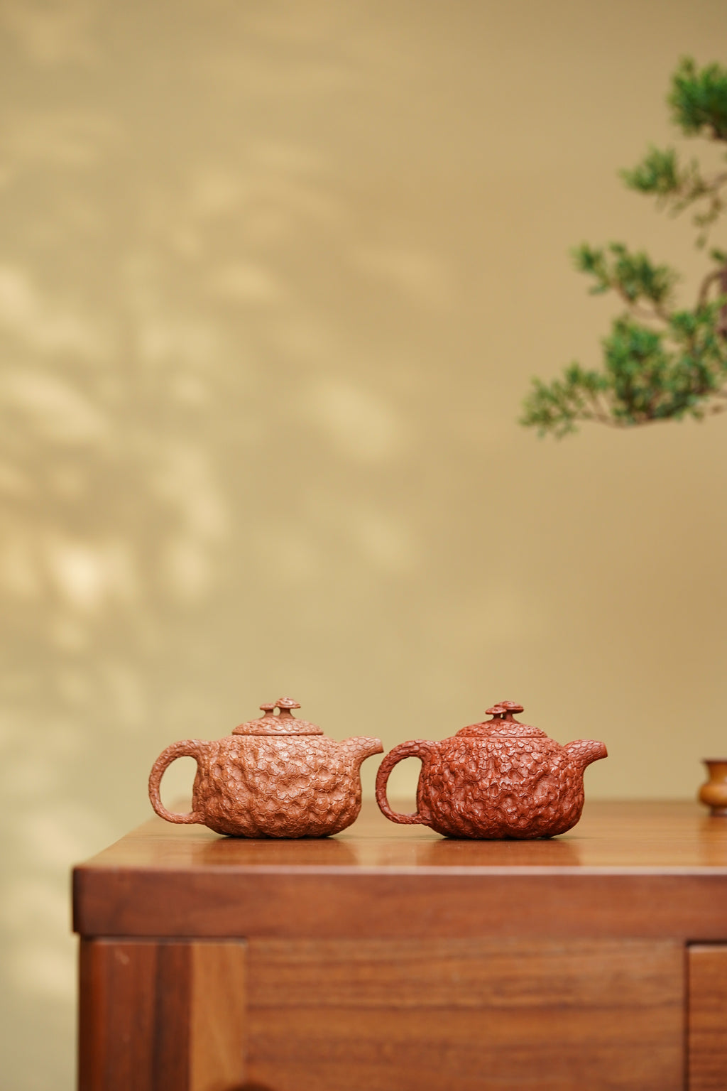 Long Lin Gong Chun  180cc - Yixing Zisha Purple Clay Teapot