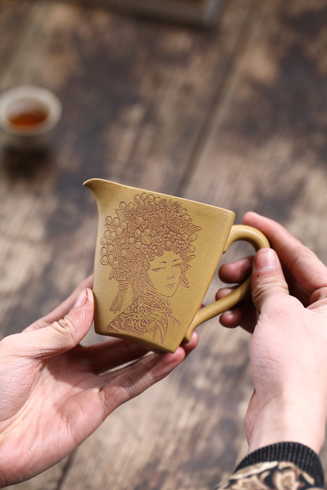Qing Guo Qing Cheng   230cc - Yixing Zisha Purple Clay Fair Cup