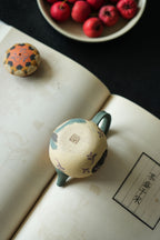 Ru Yi Bao Zhu   100cc - Yixing Zisha Purple Clay Teapot