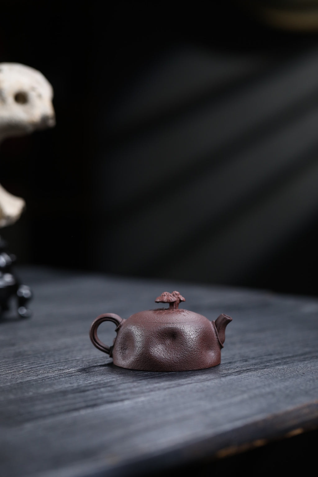 Shuang Sheng Ling Zhi   90cc - Yixing Zisha Purple Clay Teapot