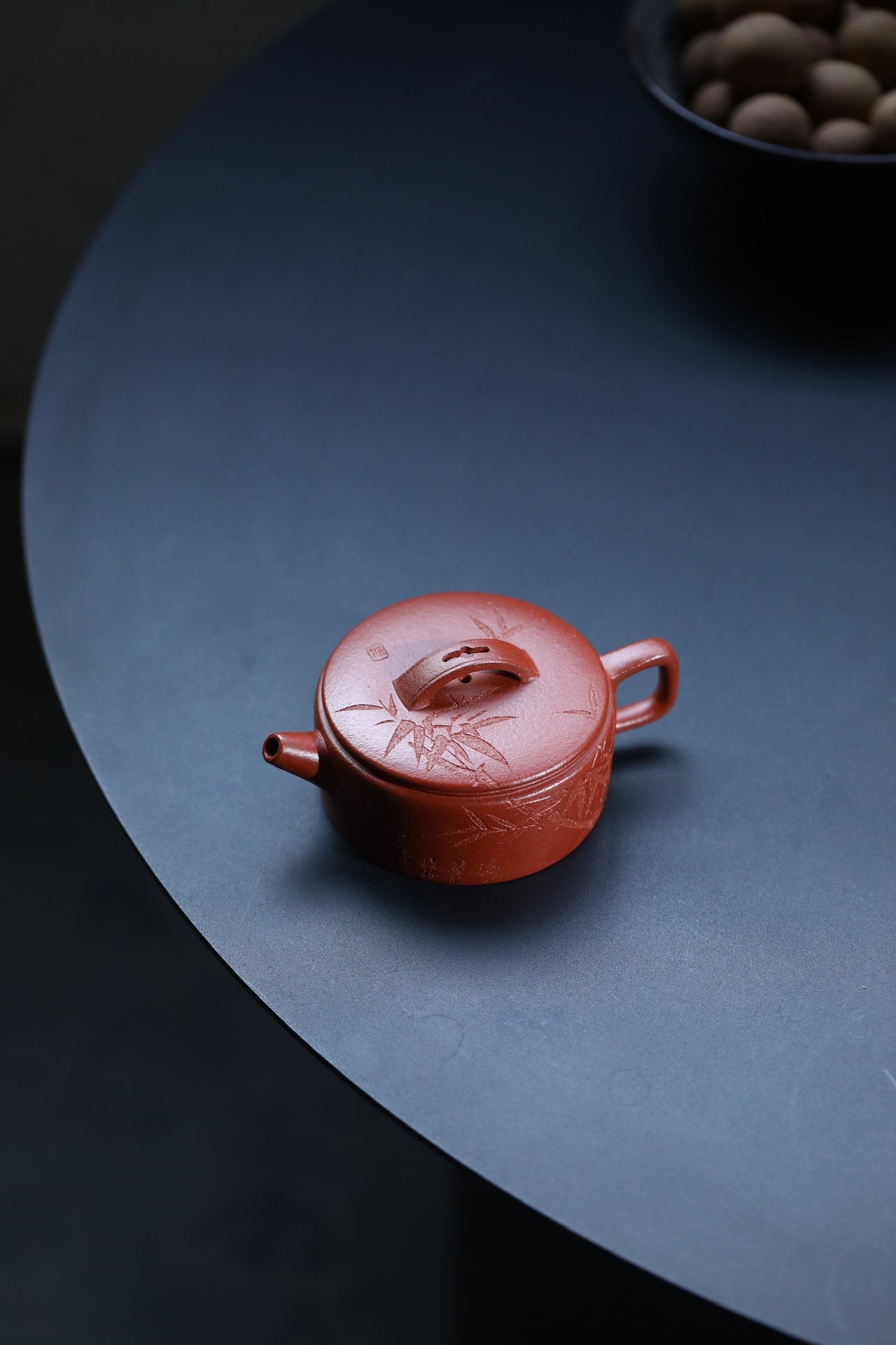 Han Wa   160cc - Yixing Zisha Purple Clay Teapot