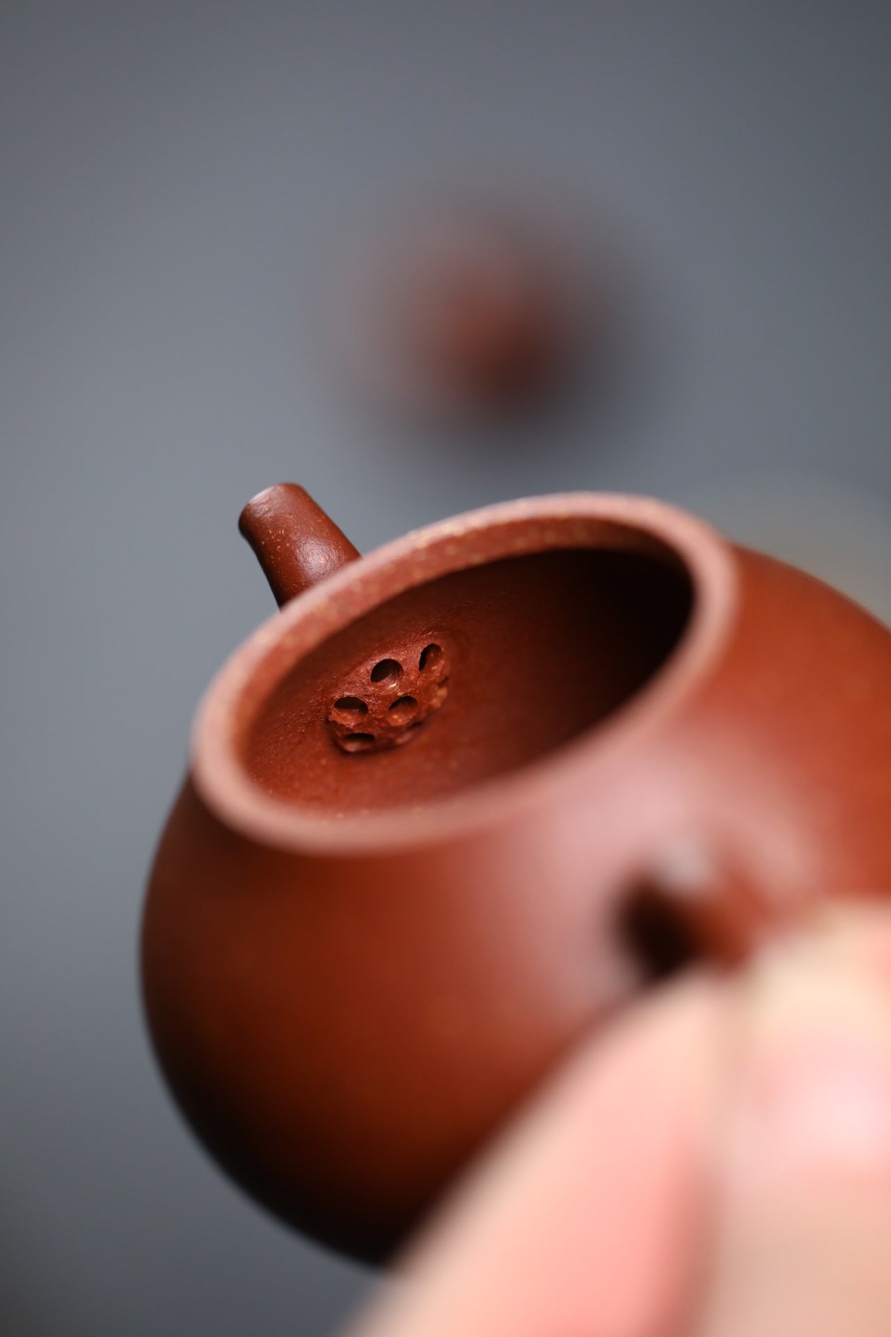 Tong Xin    130cc - Yixing Zisha Purple Clay Teapot