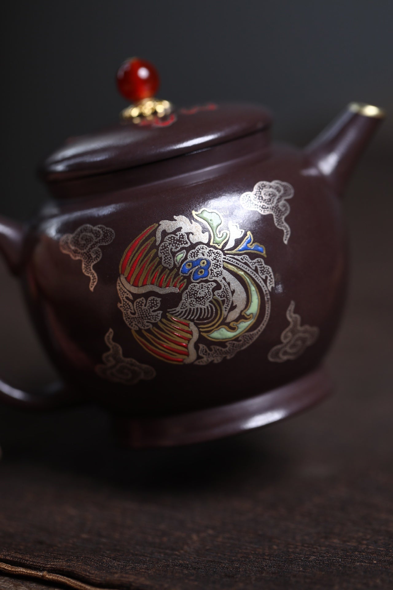 Gong Deng   180cc   - Yixing Zisha Purple Clay Teapot