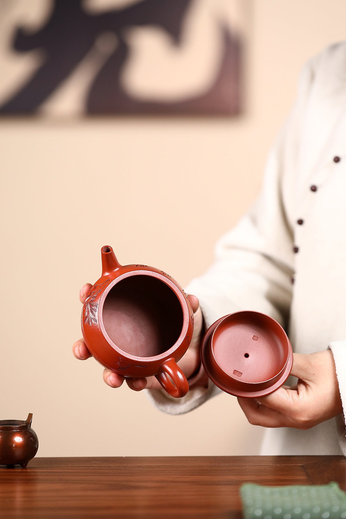 Yao Xian Gu   200cc - Yixing Zisha Purple Clay Teapot