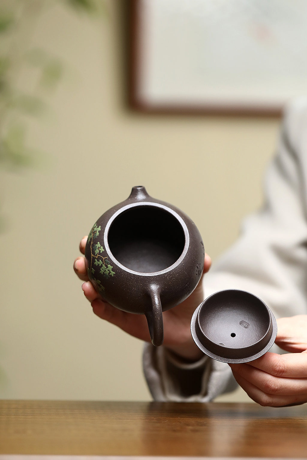 Xi Shi   280cc  - Yixing Zisha Purple Clay Teapot