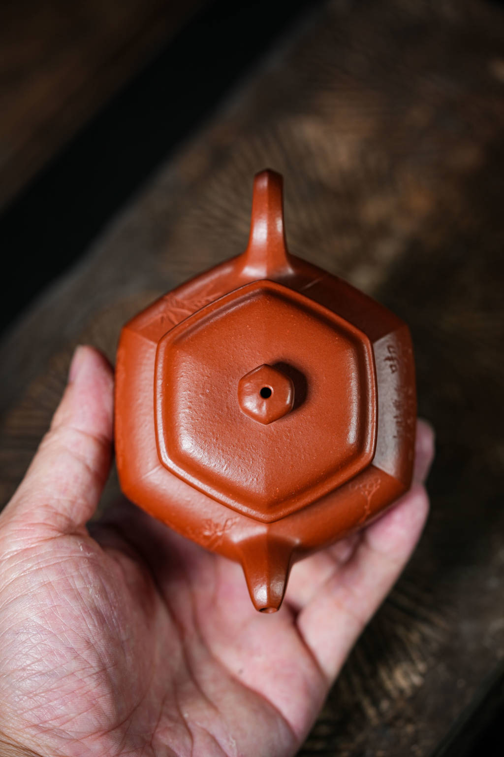 Liu Fang Duo Zhi   160cc  - Yixing Zisha Purple Clay Teapot