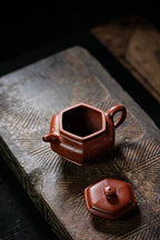 Liu Fang Duo Zhi   160cc  - Yixing Zisha Purple Clay Teapot