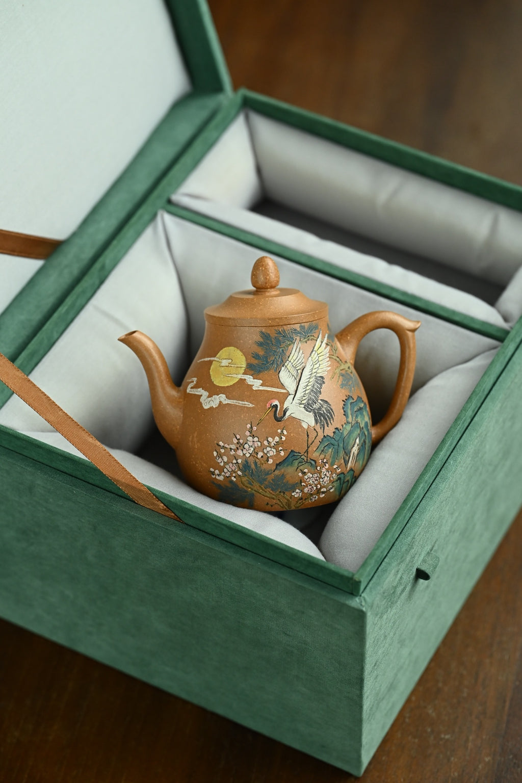 Tai Bai Zui Jiu   200cc  - Yixing Zisha Purple Clay Teapot