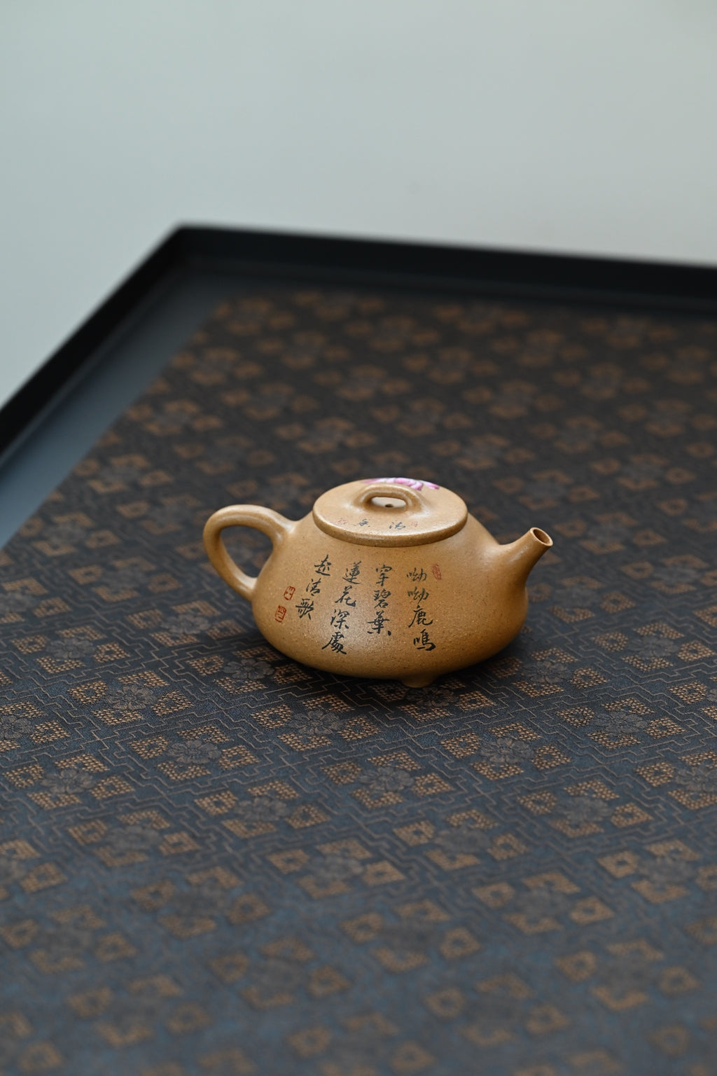 Xin Zhou Shi Piao   190cc   - Yixing Zisha Purple Clay Teapot