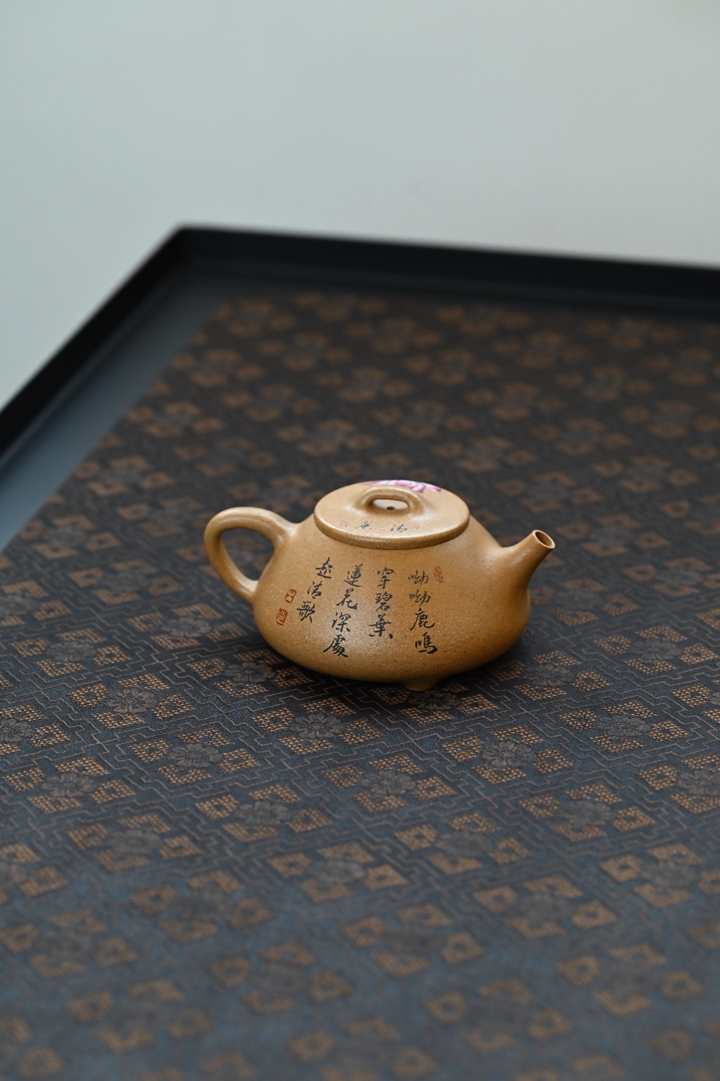Xin Zhou Shi Piao   190cc   - Yixing Zisha Purple Clay Teapot