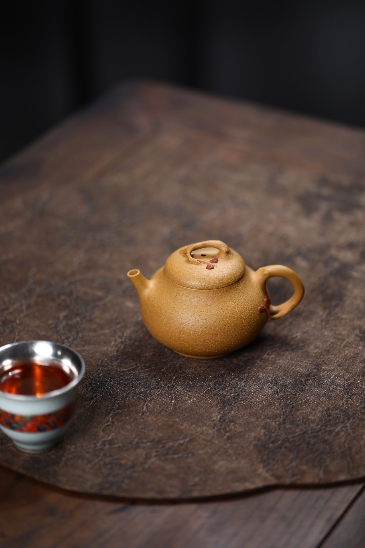 Sheng Ji Ang Ran    170cc   - Yixing Zisha Purple Clay Teapot