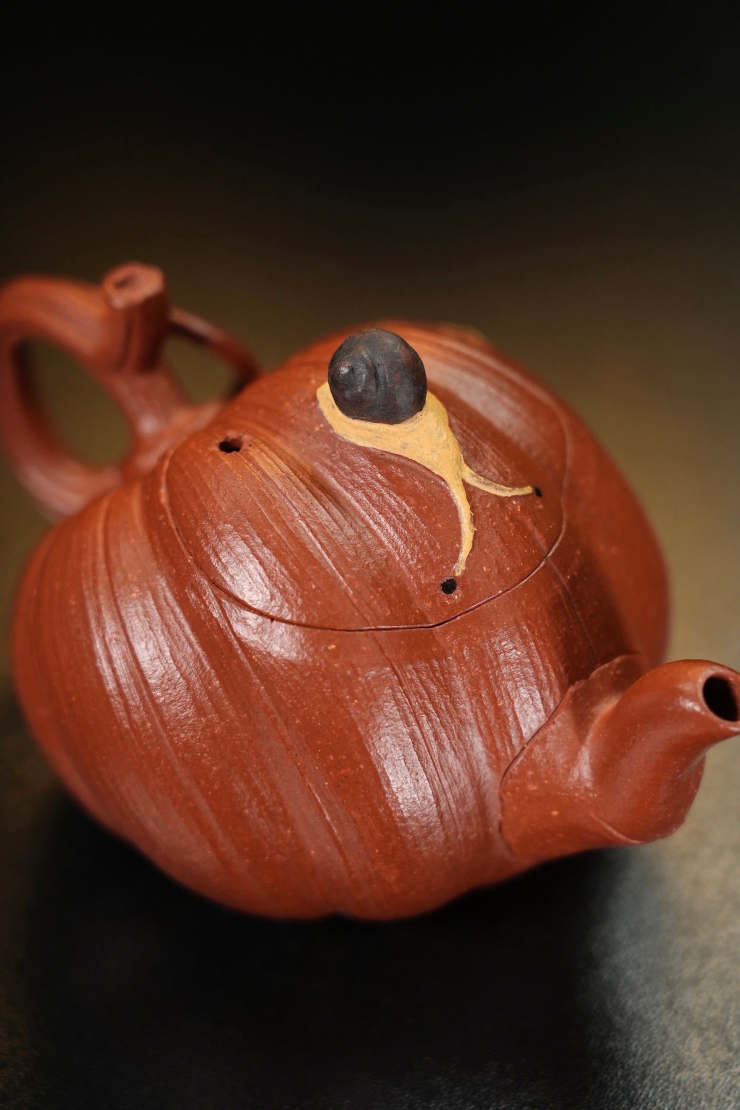 Ya Qu    150cc   - Yixing Zisha Purple Clay Teapot