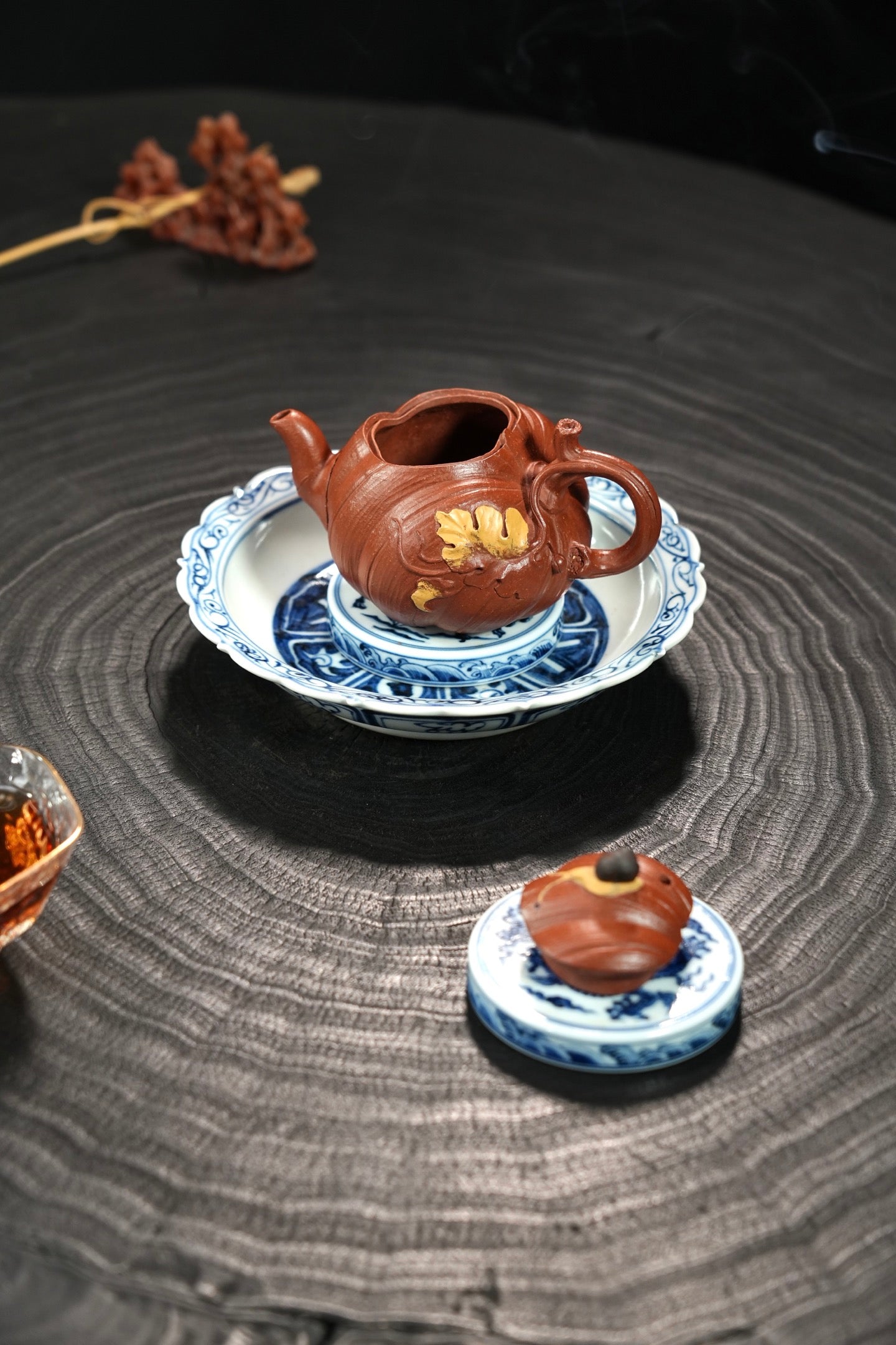 Ya Qu    150cc   - Yixing Zisha Purple Clay Teapot