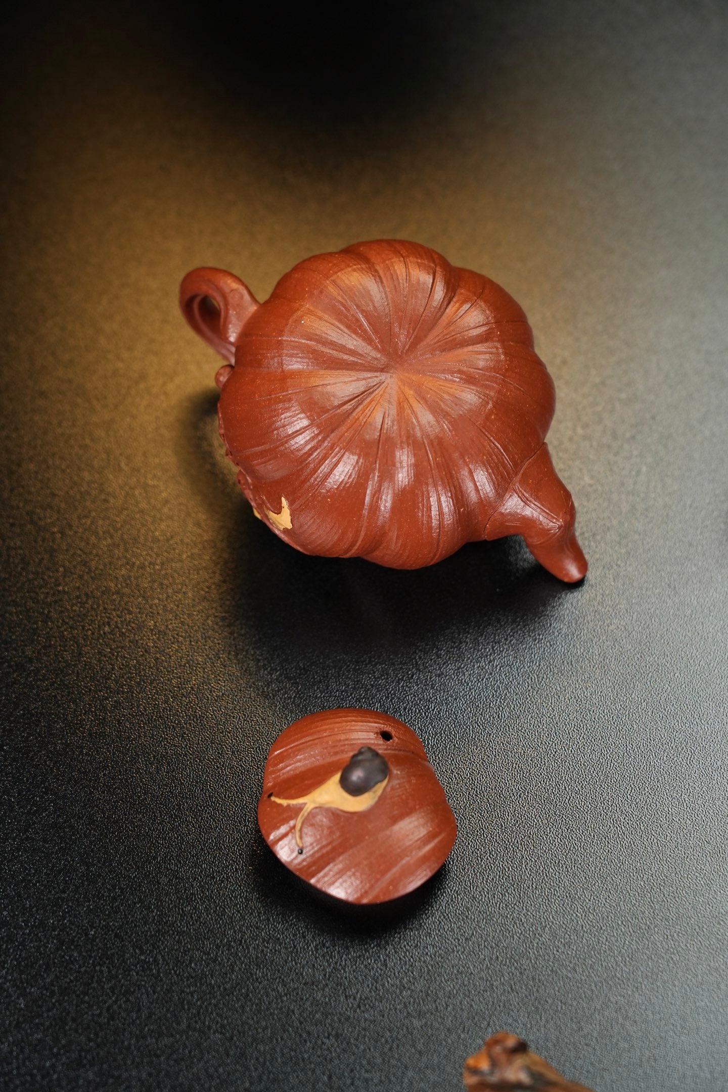 Ya Qu    150cc   - Yixing Zisha Purple Clay Teapot