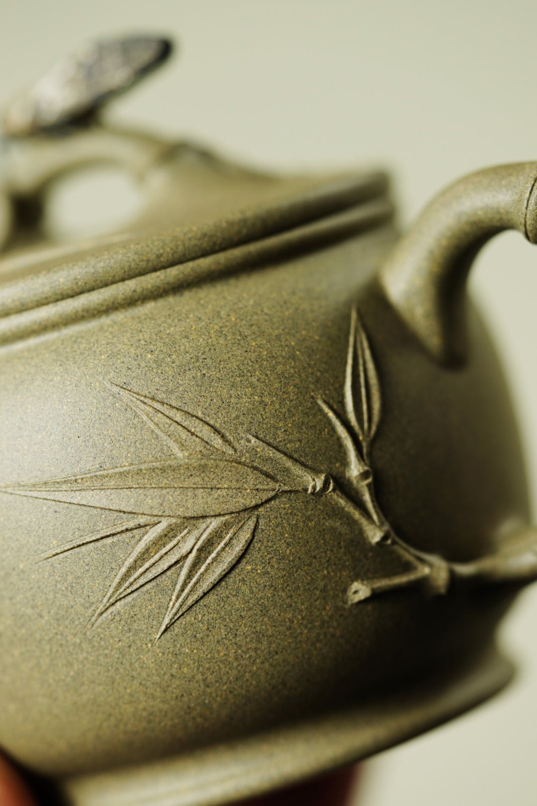 Zhu Yi Hu    150cc   - Yixing Zisha Purple Clay Teapot