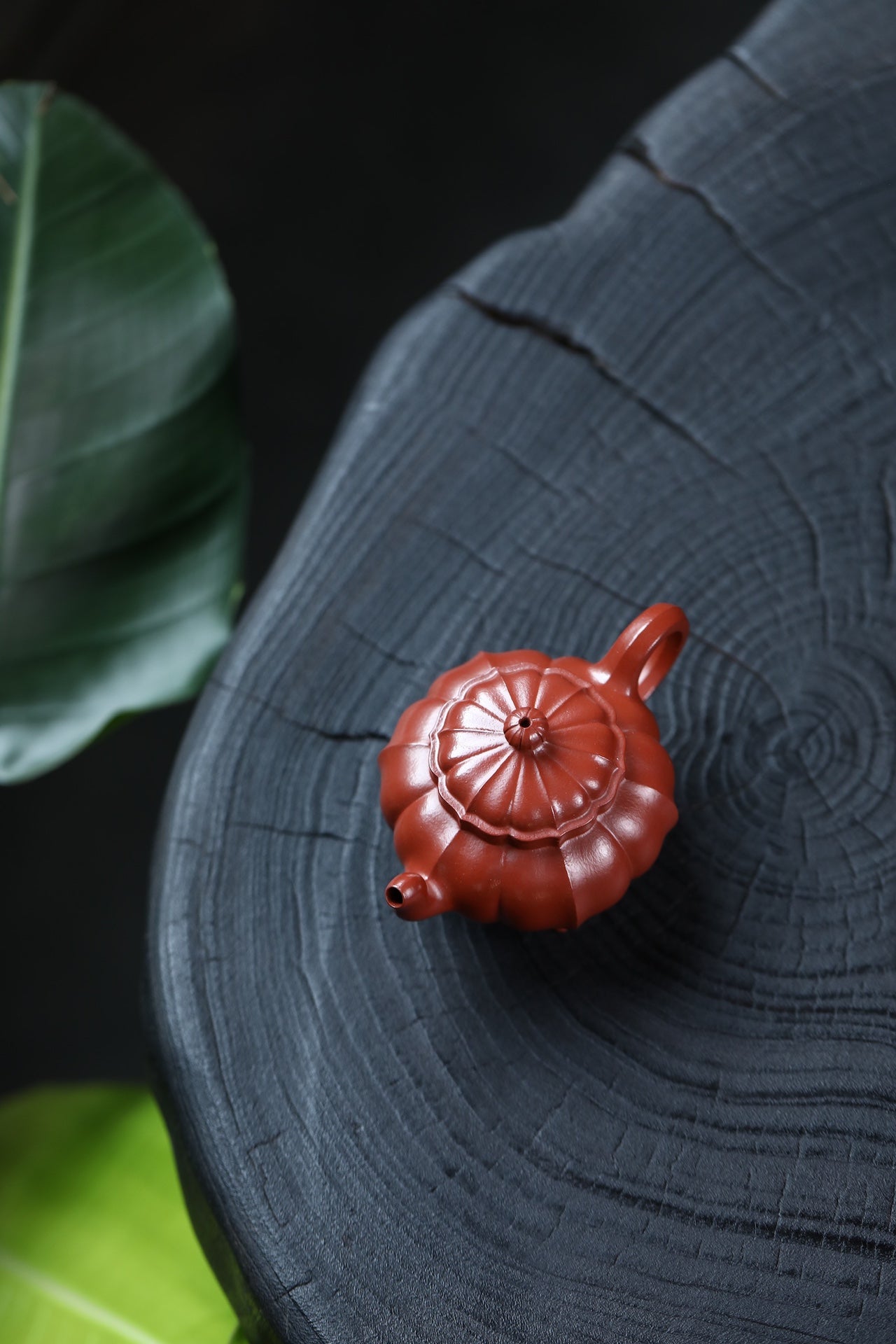 Jin Wen Bao Xiang     120cc   - Yixing Zisha Purple Clay Teapot