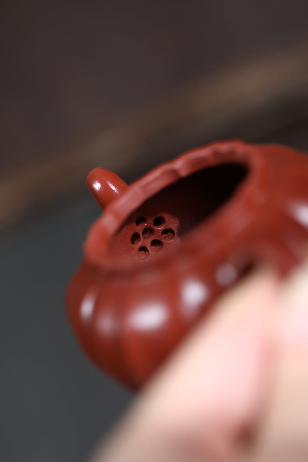 Jin Wen Bao Xiang     120cc   - Yixing Zisha Purple Clay Teapot