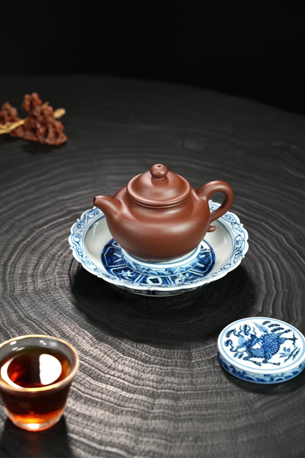 Lian Zi   200cc   - Yixing Zisha Purple Clay Teapot