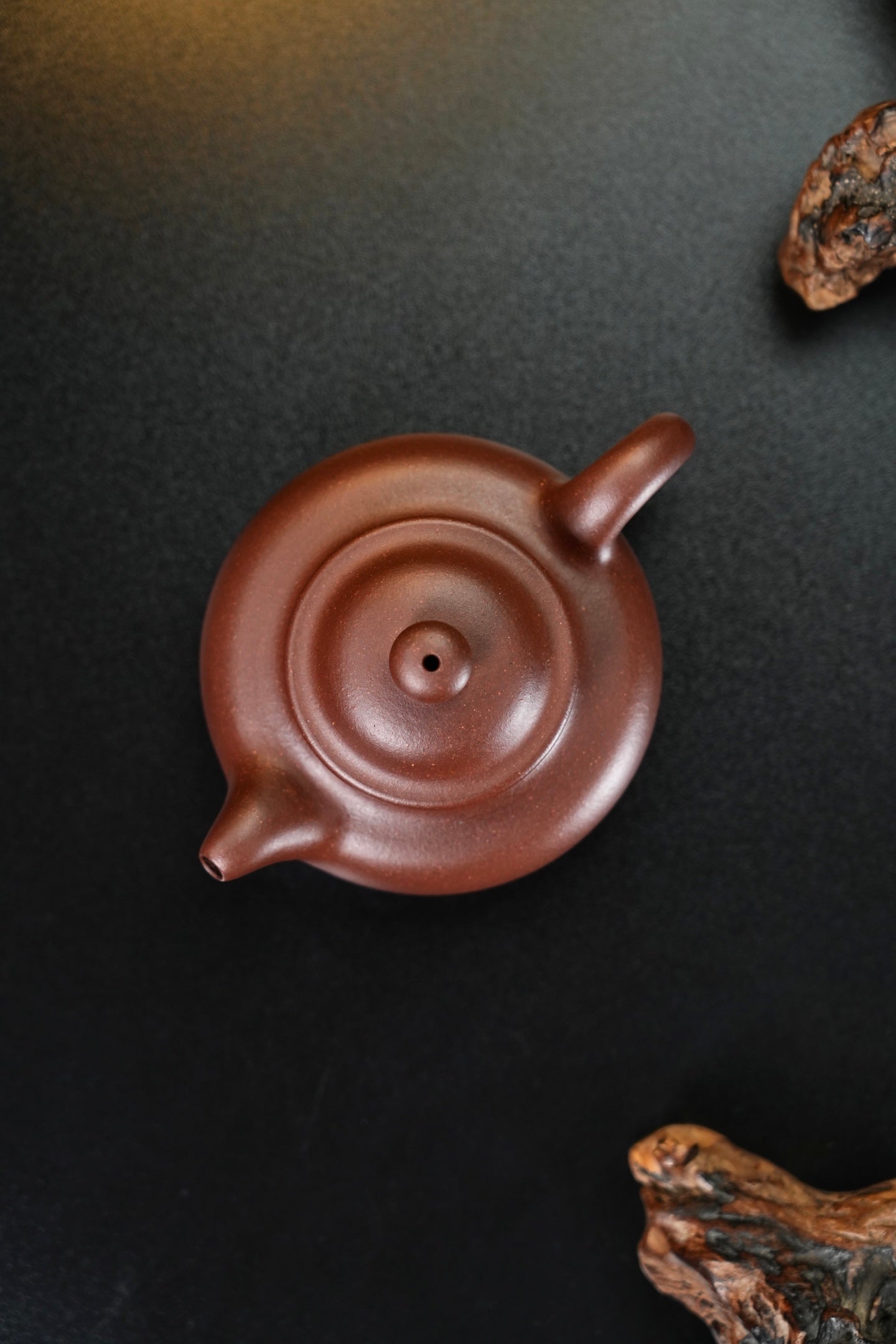 Lian Zi   200cc   - Yixing Zisha Purple Clay Teapot