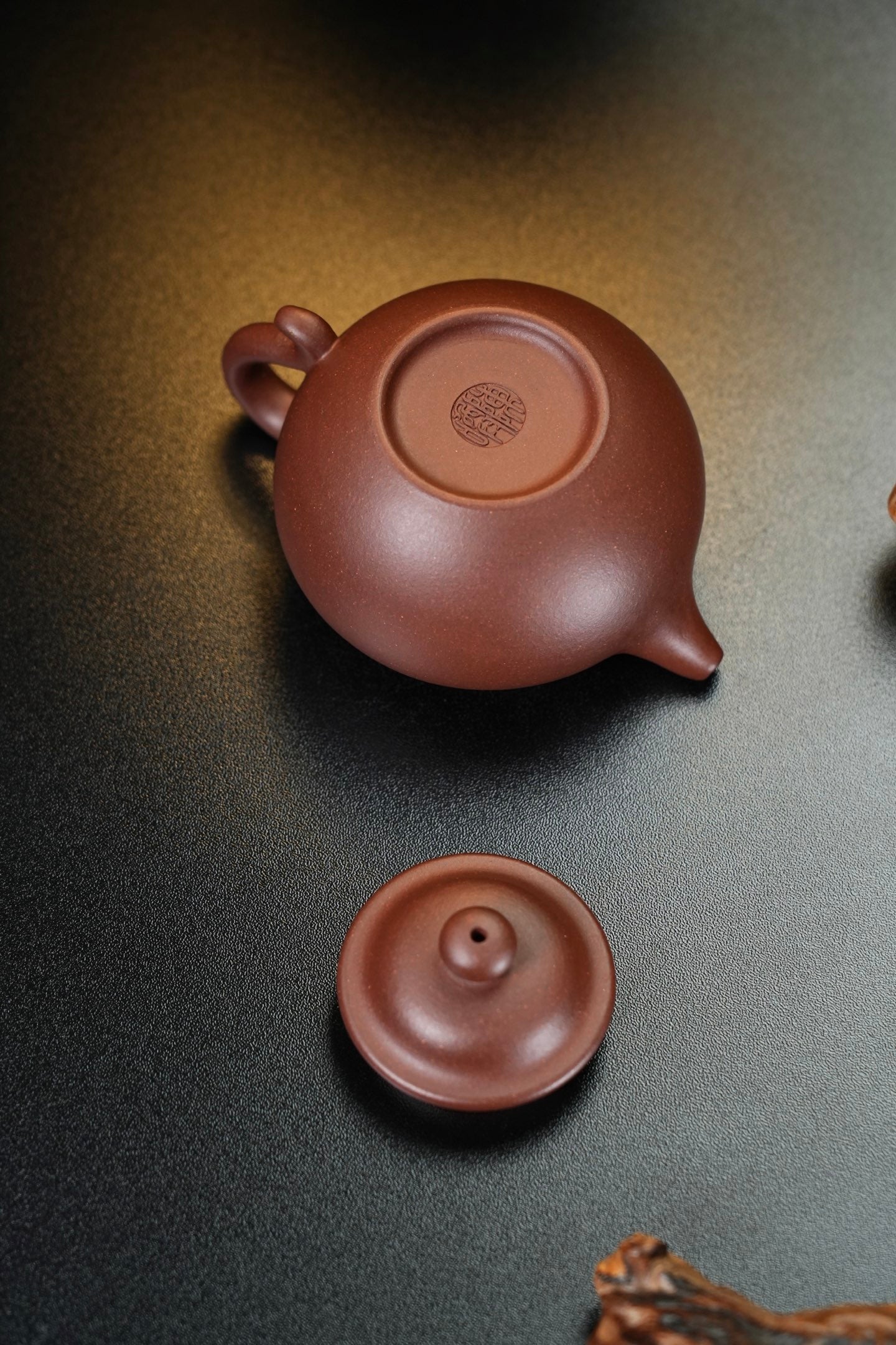 Lian Zi   200cc   - Yixing Zisha Purple Clay Teapot