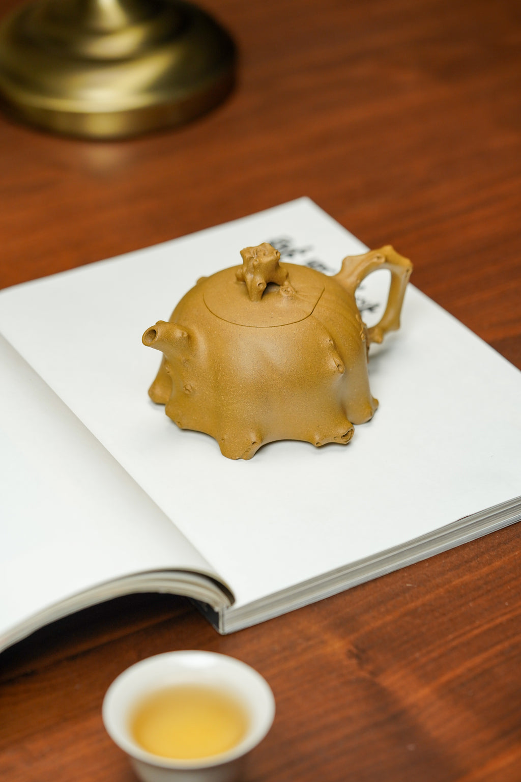 Mei Zhuang     220cc   - Yixing Zisha Purple Clay Teapot