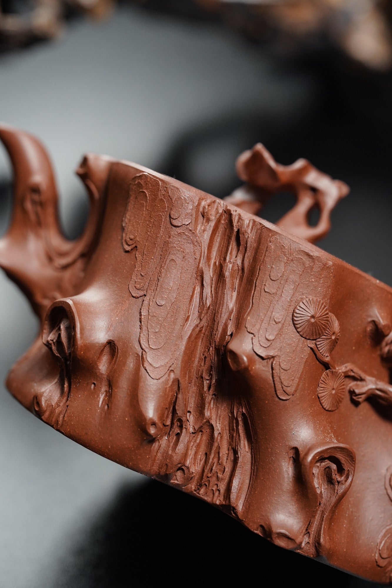 Cang Song Bao Shi    320cc   - Yixing Zisha Purple Clay Teapot