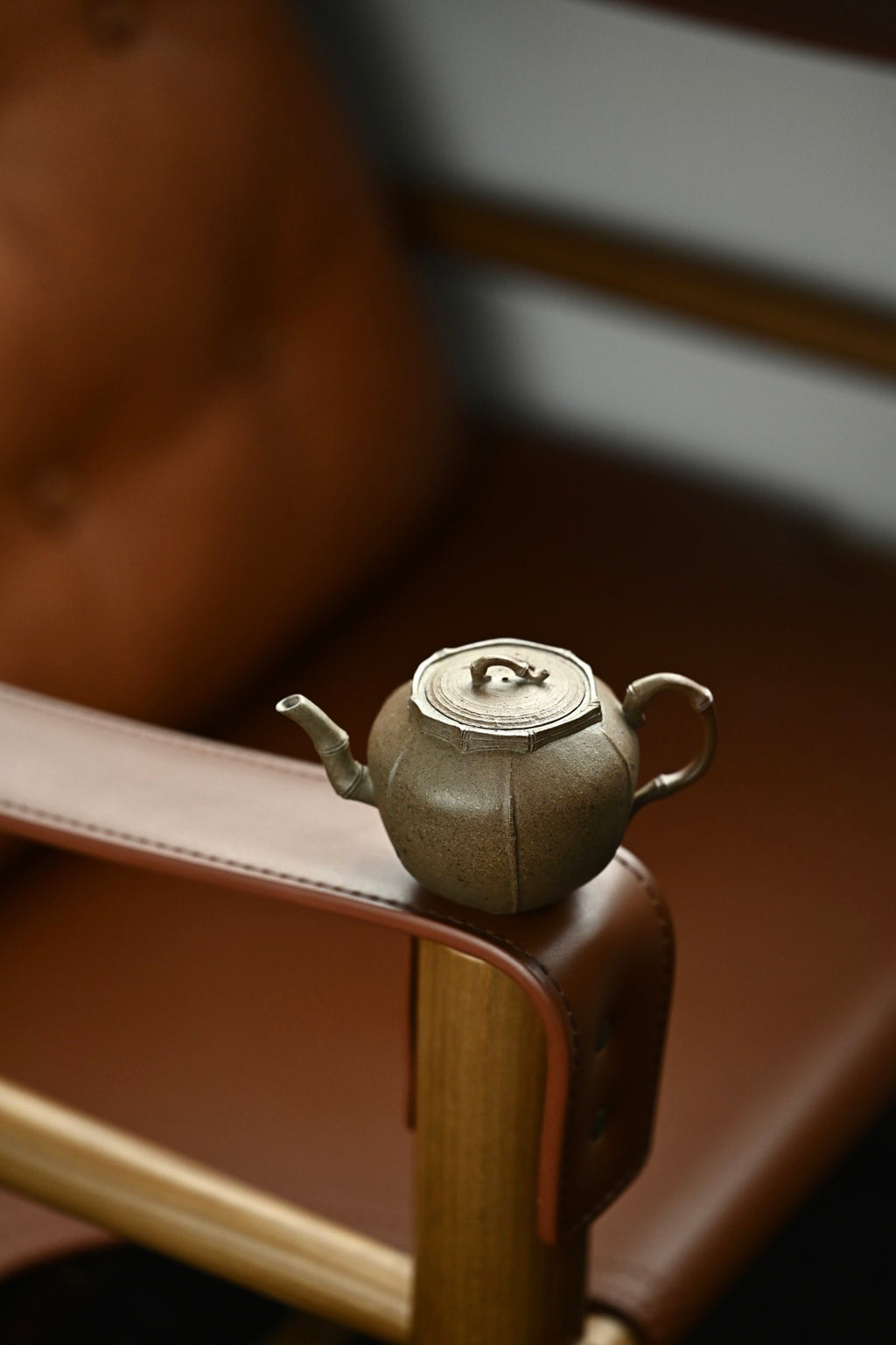 Zhu Weng   135cc   - Yixing Zisha Purple Clay Teapot