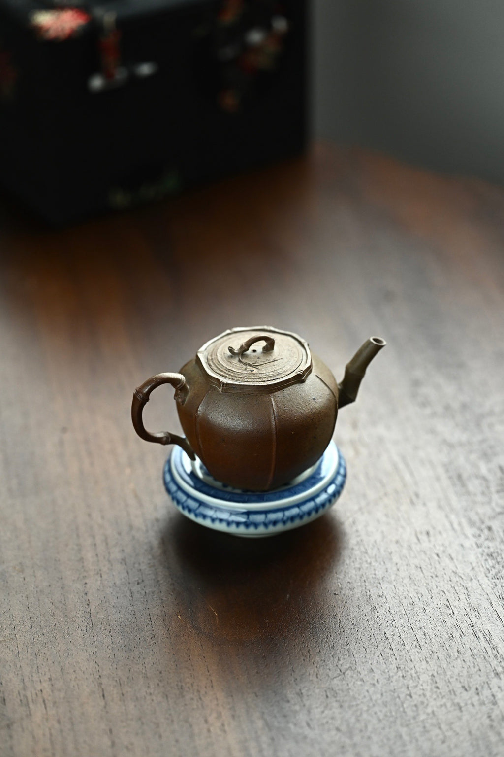 Zhu Weng   135cc   - Yixing Zisha Purple Clay Teapot