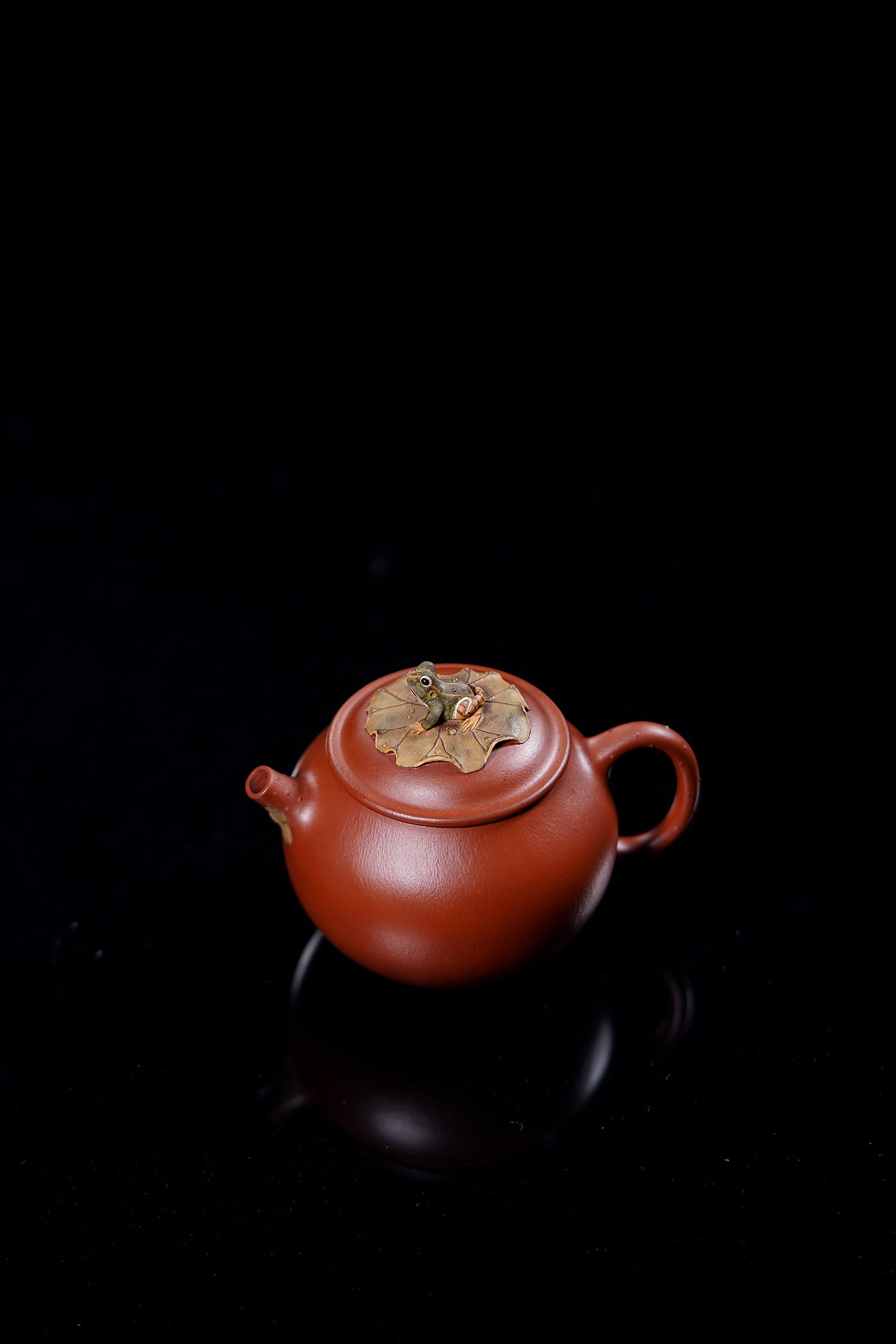 Lian Pan Ning Mou   120cc   - Yixing Zisha Purple Clay Teapot