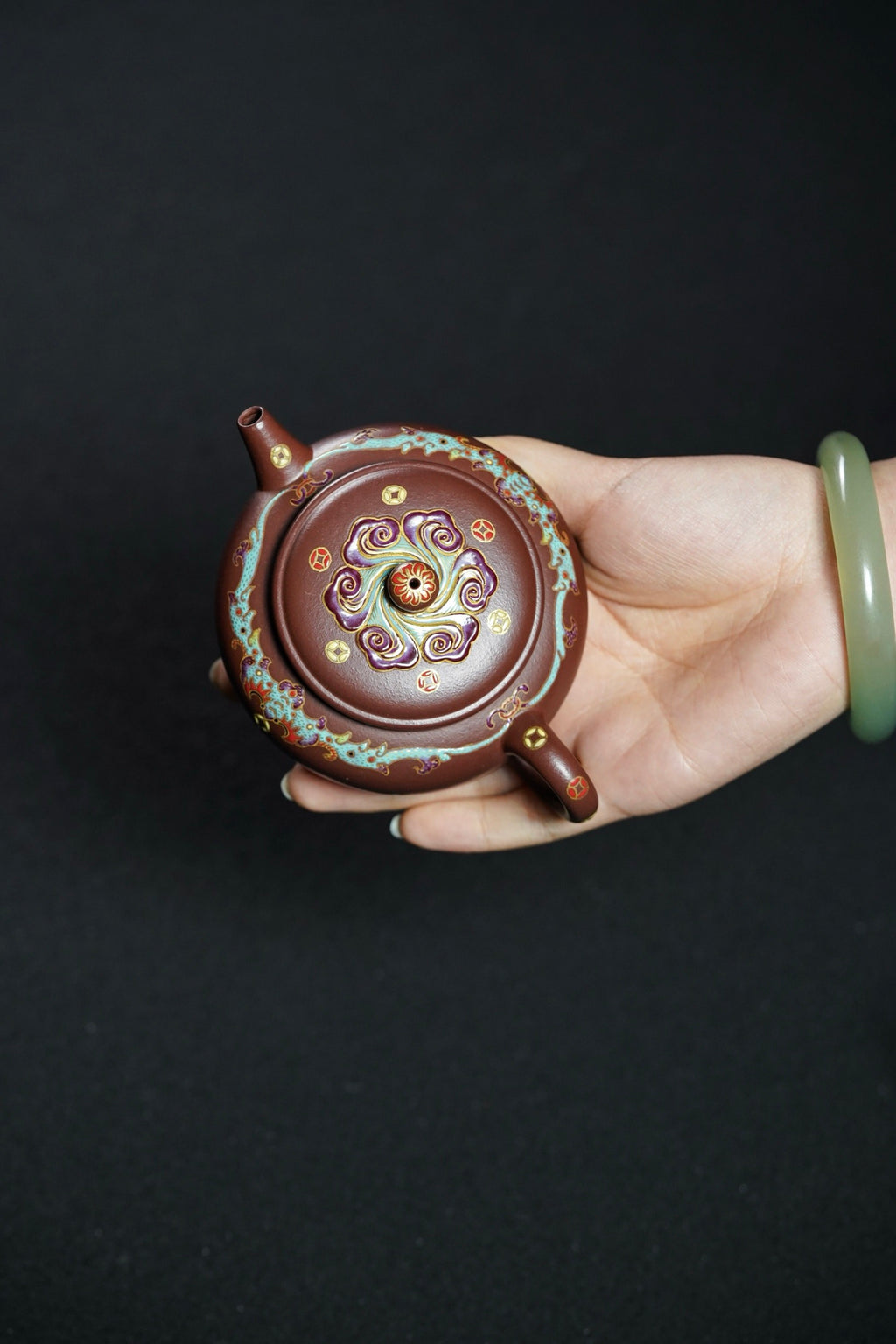 Ling Hua Wu Xiang   168cc   - Yixing Zisha Purple Clay Teapot